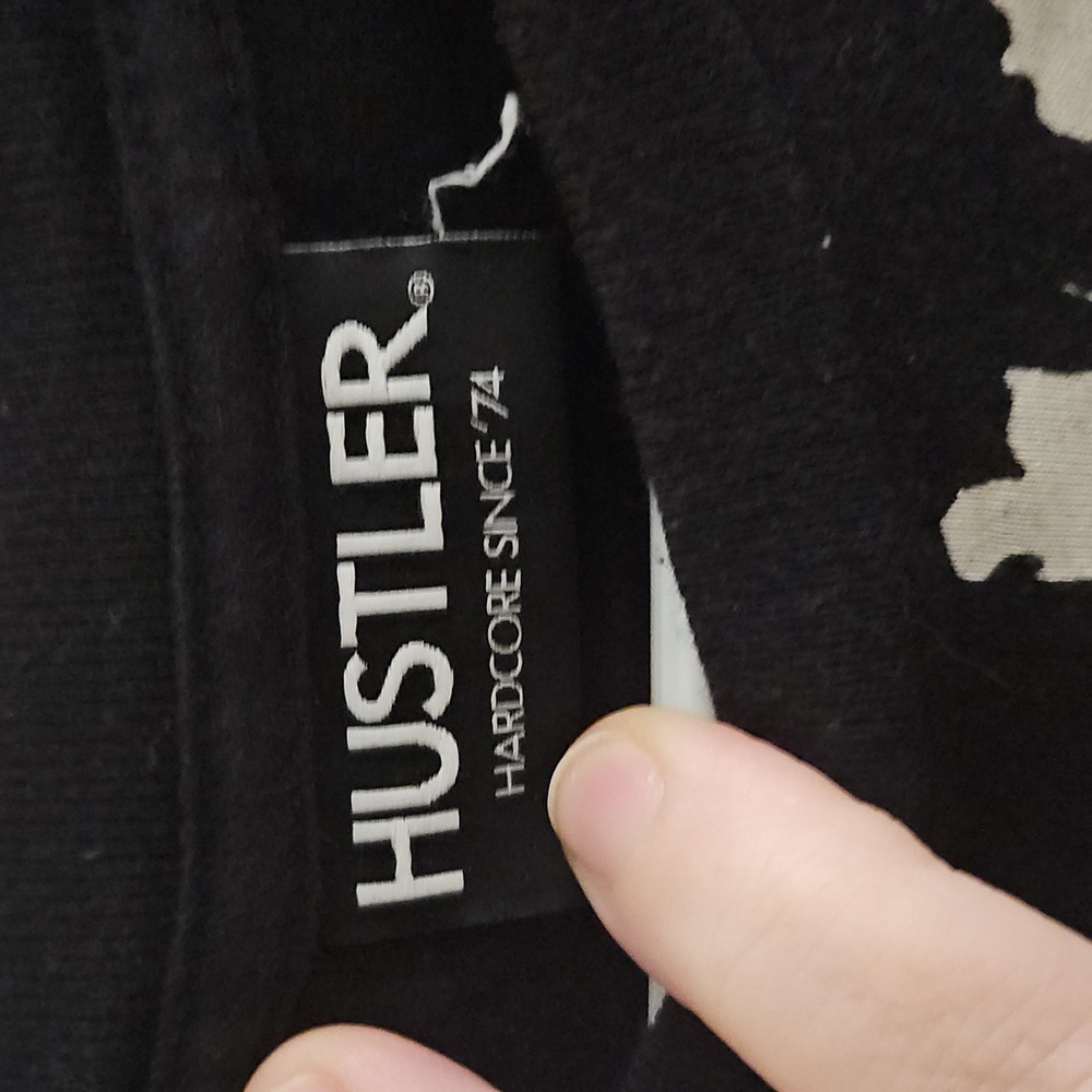 Large Hustler Hollywood Black and Red Graphic T-Shirt‎ - Picture 3 of 4